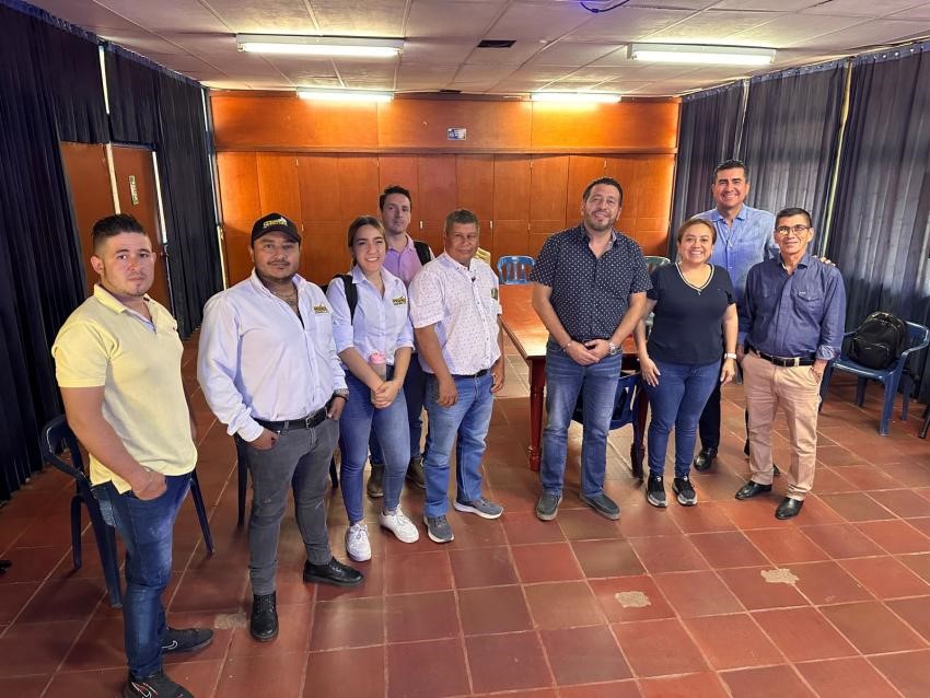 INFIHUILA ACOMPAÑA LA SOCIALIZACIÓN DEL PROYECTO DE REHABILITACIÓN DEL DISTRITO DE RIEGO CON ASOJUNCAL